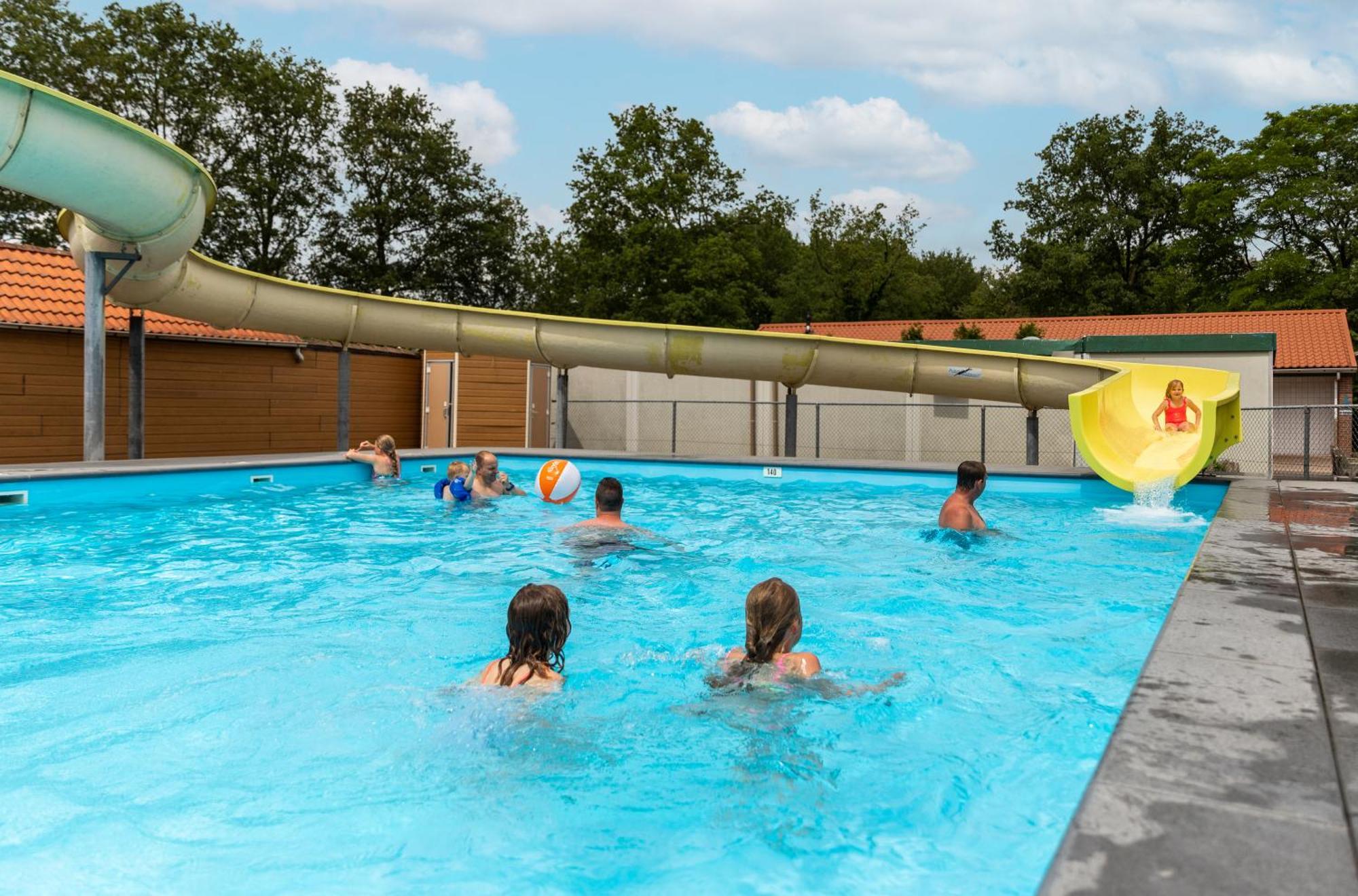 Recreatiepark De Tien Heugten Schoonloo Exterior photo